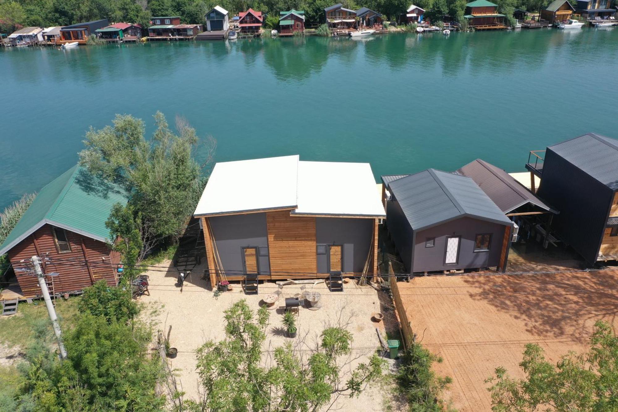 Meris Ulcinj Luaran gambar